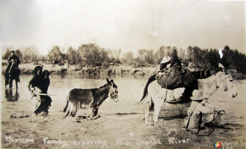 Cruzando el Rio Grande durante la Revolucion Mexicana