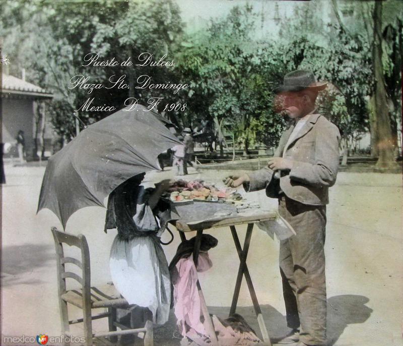 Puesto de dulces en la Plaza de Santo Domingo