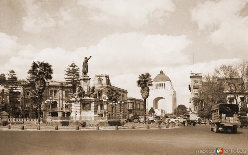 Glorieta Colón, en el Paseo de la Reforma