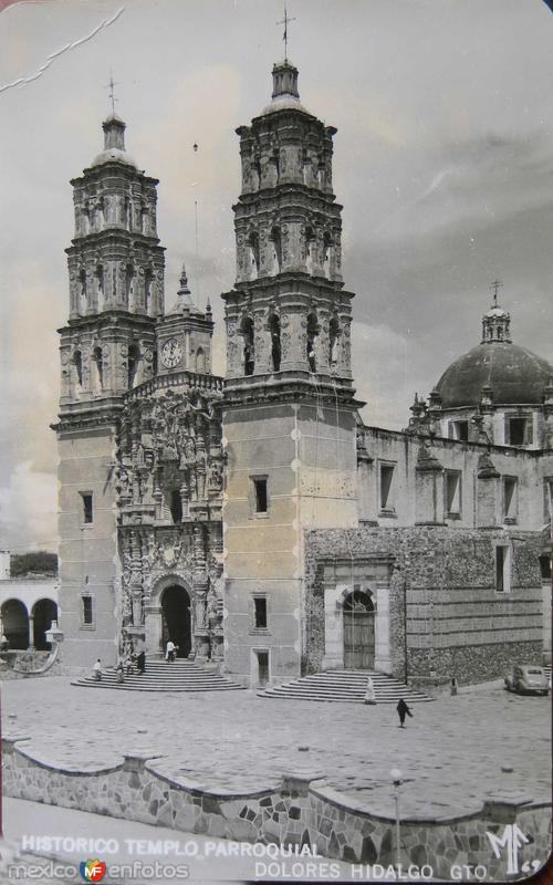 TEMPLO PARROQUIAL