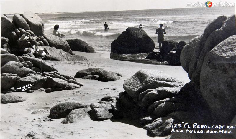 PLAYA EL REVOLCADERO