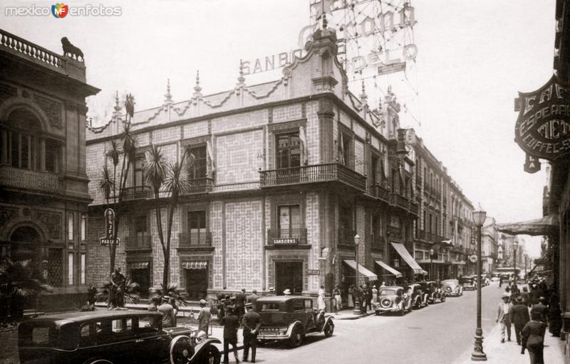 Casa de los Azulejos