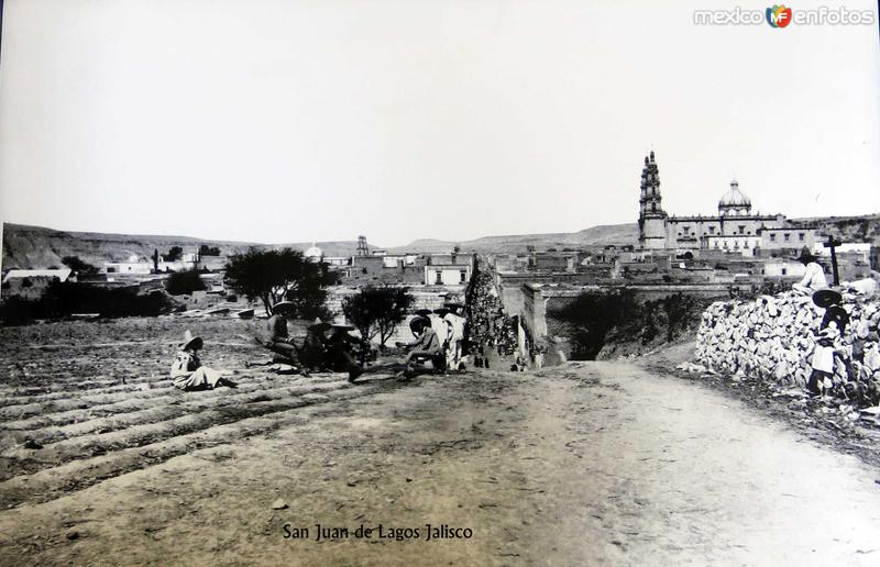 ENTRADA POR LA CALZADA