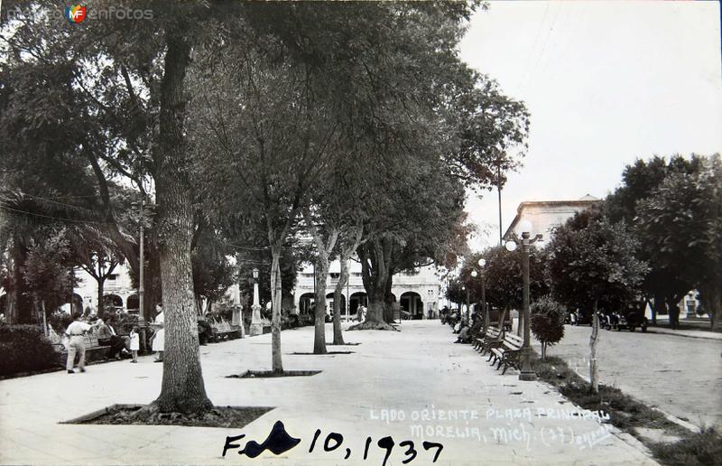 LADO ORIENTE DE LA PLAZA