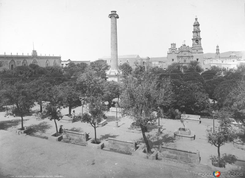 Catedral y Plaza de Armas (por William Henry Jackson, c. 1890)