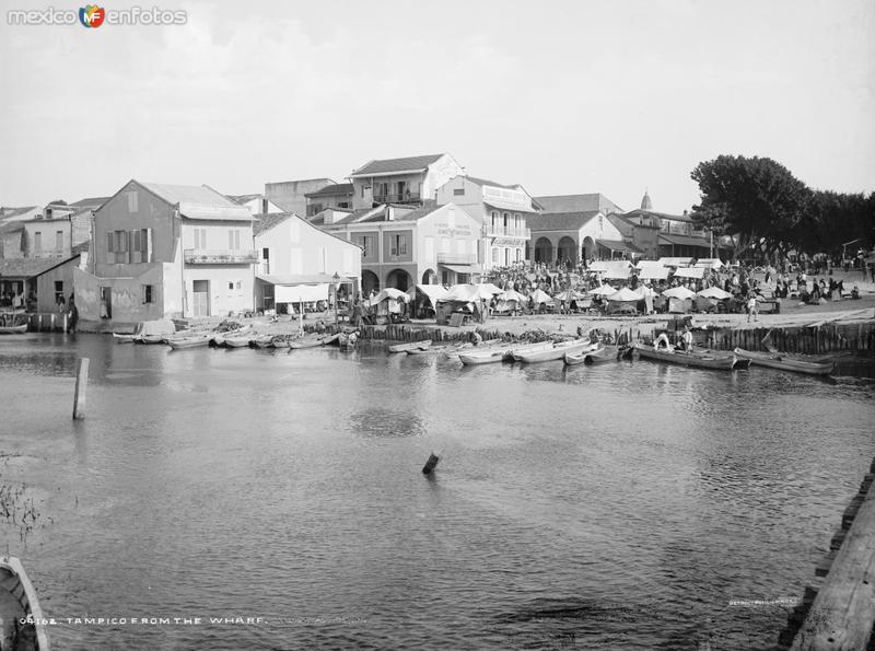 Vista desde el Embarcadero (por William Henry Jackson, c. 1888)