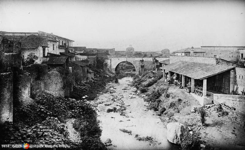 Vista desde un puente (por William Henry Jackson, c. 1892)