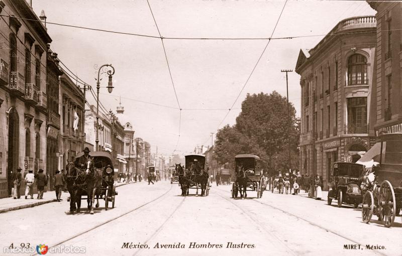 Avenida Hombres Ilustres