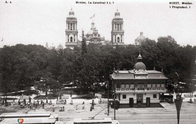 Catedral y Zócalo