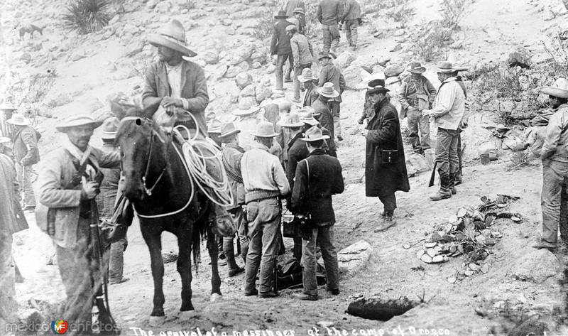 Un mensajero arrivando al campamento de Pascual Orozco (Bain News Service, c. 1912)