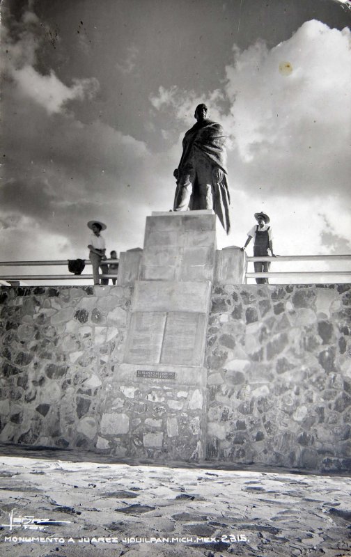 ESTATUA DE JUAREZ