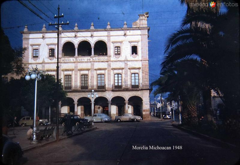 HOTEL VIRREY DE MENDOZA Y ECENA CALLEJERA