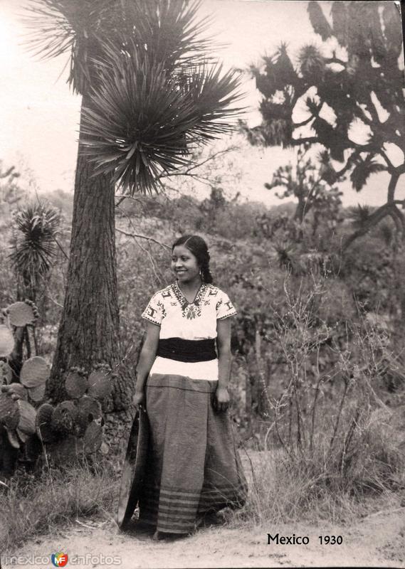 TIPOS MEXICANOS Nativo sonriente