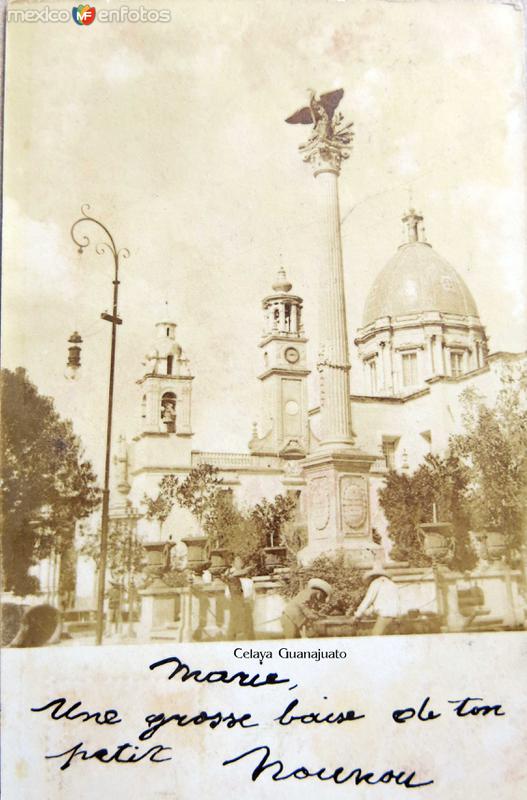 PLAZA E IGLESIA