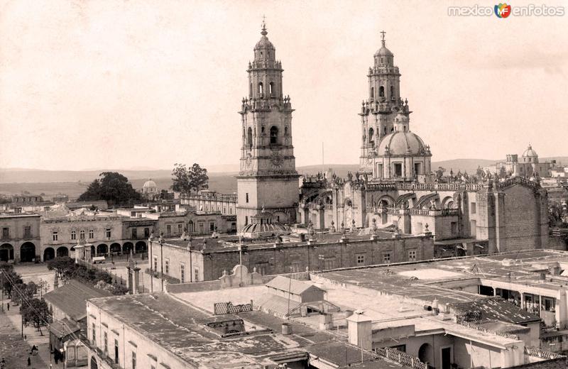 Morelia, vista a la Catedral, 1923