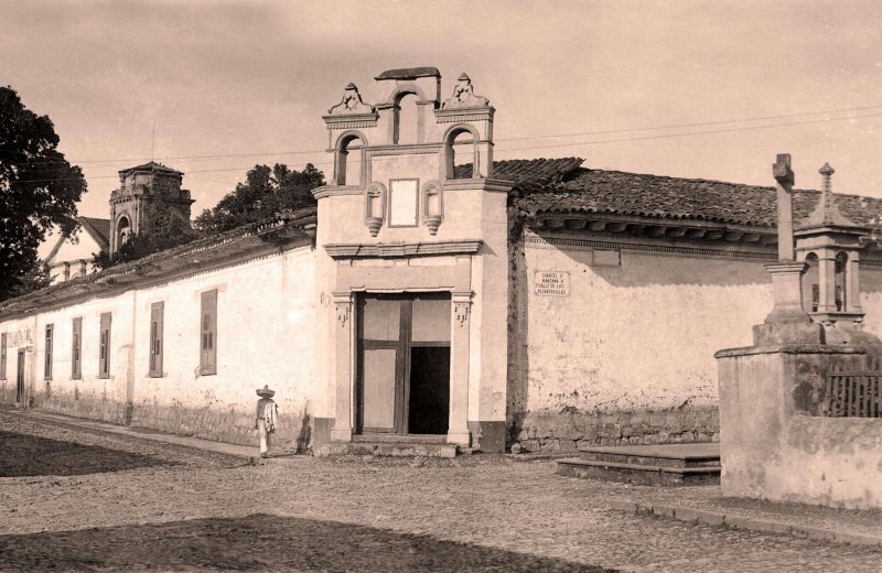 Pátzcuaro, esquina Alcantarillas y Enseñanza, 1927