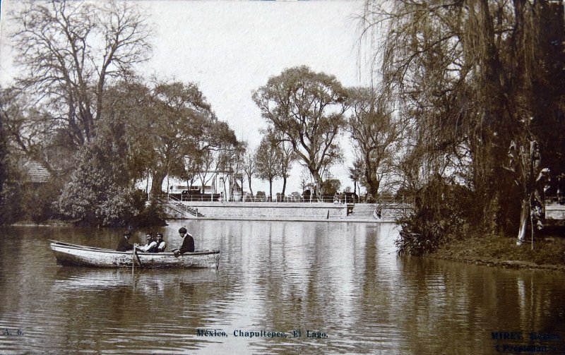 EL LAGO DE CHAPULTEPEC Por el fotografo FELIX MIRET