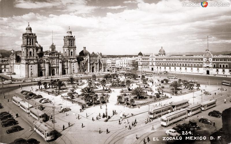 Vista del Zócalo y Catedral Metropolitana