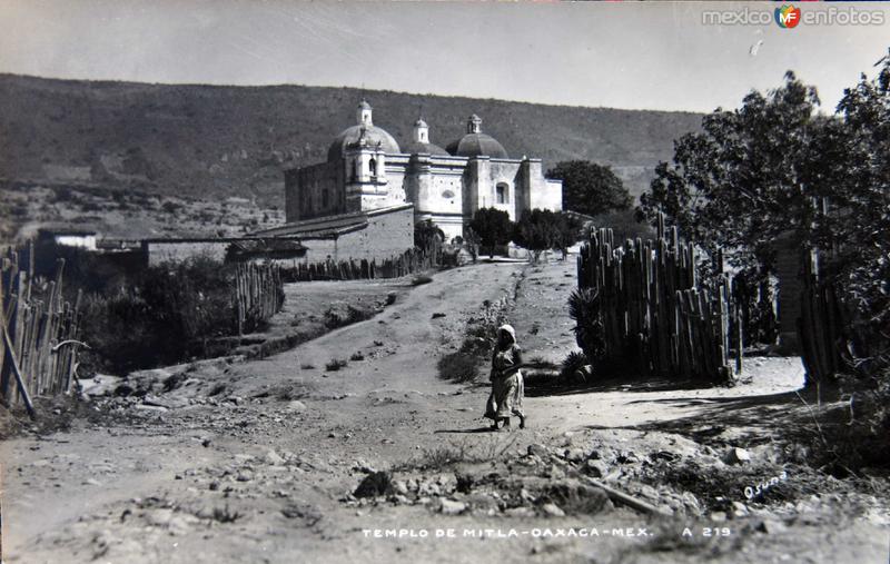 EL TEMPLO DE MITLA