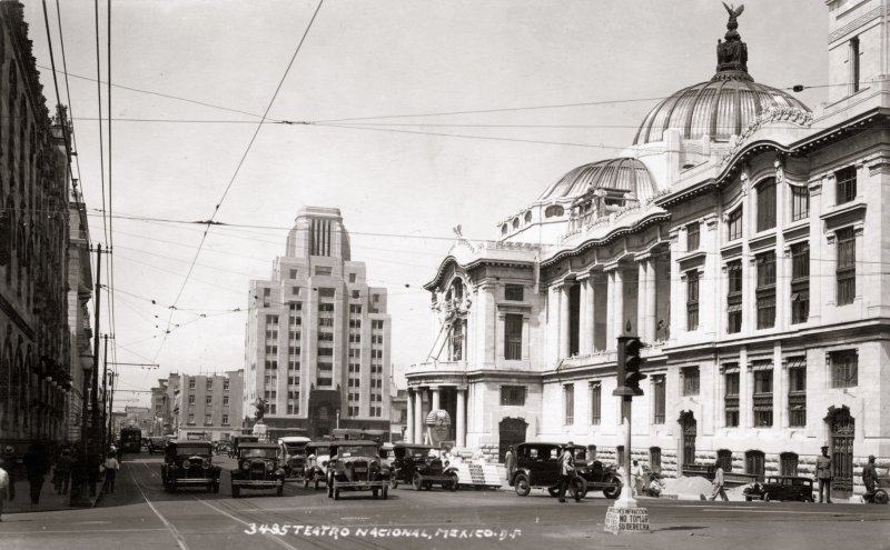 Palacio de Bellas Artes y Calle San Juan de Letrán