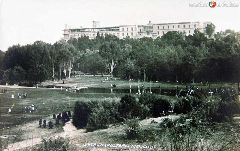 El Castillo de Chapultepec por el fotografo Hugo Brehme