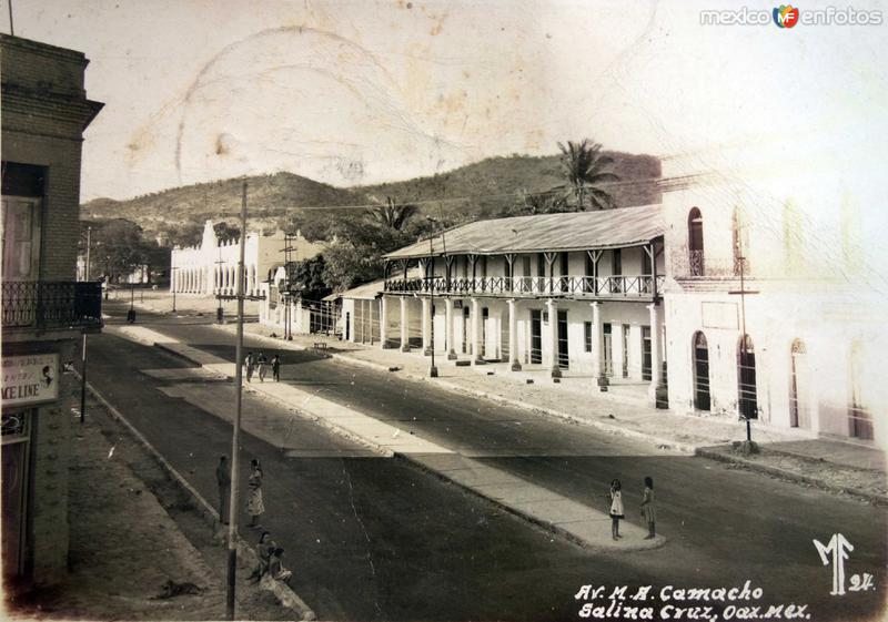 Avenida Manuel Avila Camacho