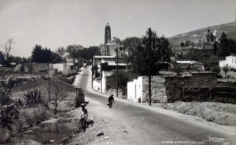 Entrada al Pueblo