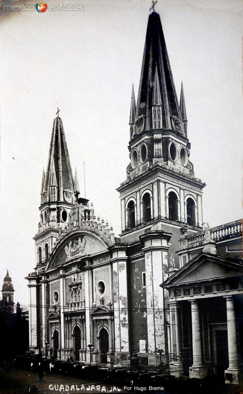 La Catedral Por el fotografo Hugo Breme ( 1930 )