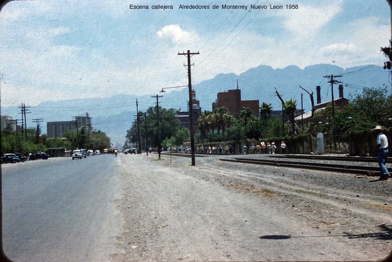 Escena callejera en Monterrey Nuevo Leon 1958