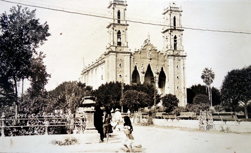 La Catedral de Mazatlan Sinaloa ( Fechada en 1913 )