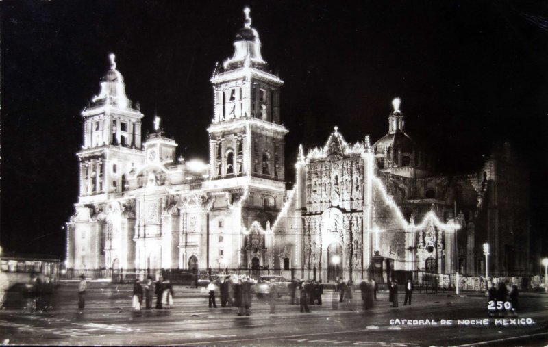 La Catedral de noche