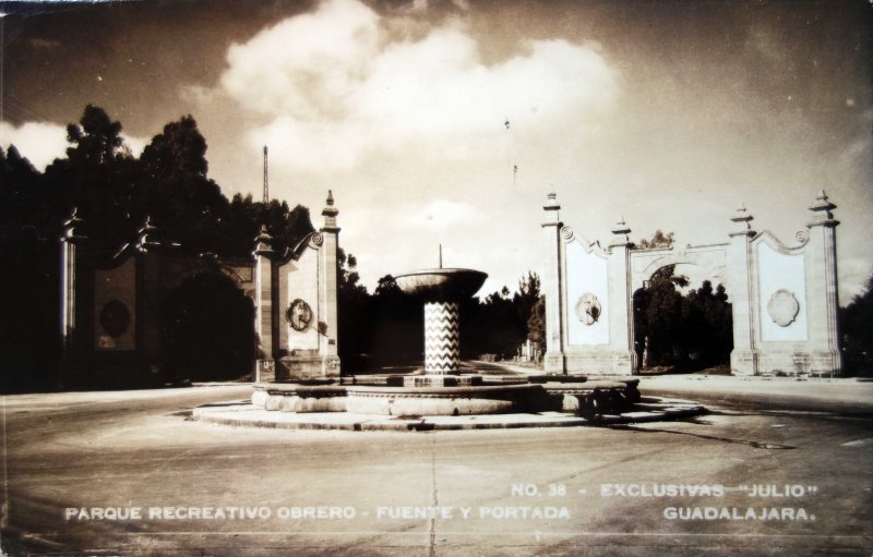 Parque Recreativo Obrero Fuente y Portada