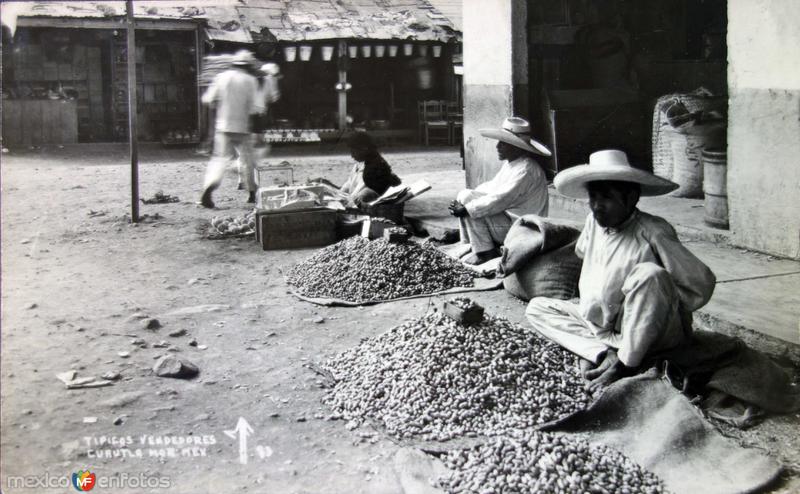 Tipos Mexicanos tipicos vendedores de Cacahuates.