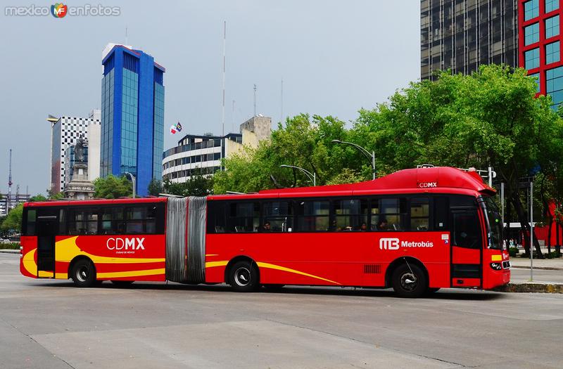 AUTOBUS ARTICULADO