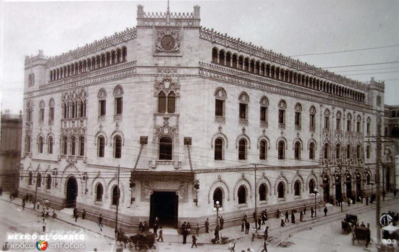 Palacio de Correos.