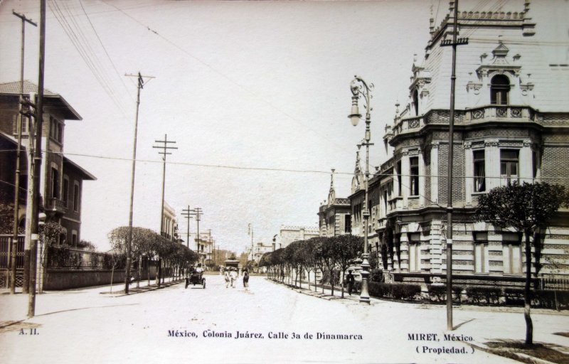 Colonia Juarez calle de Dinamarca.