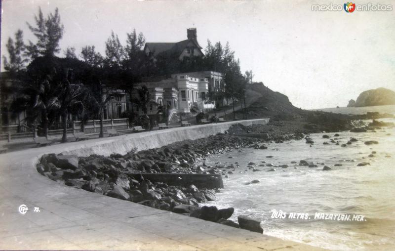 Olas altas Mazatlan Sinaloa.