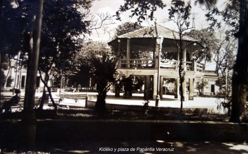 Kiosko y plaza de Papantla Veracruz.