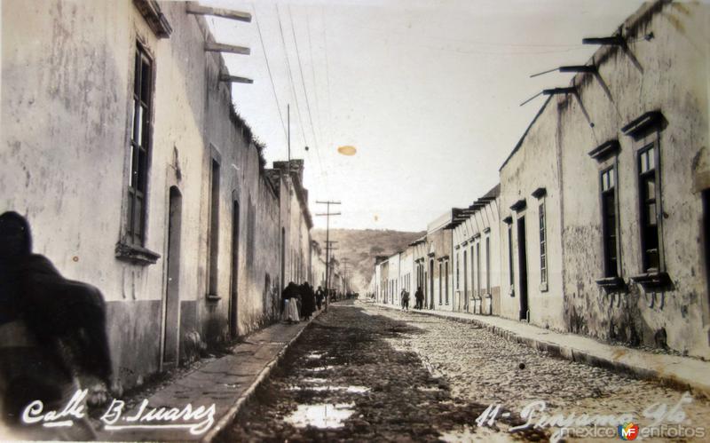 Calle Juarez Penjamo Guanajuato ( Circulada el 4 de Julio de 1928 ).