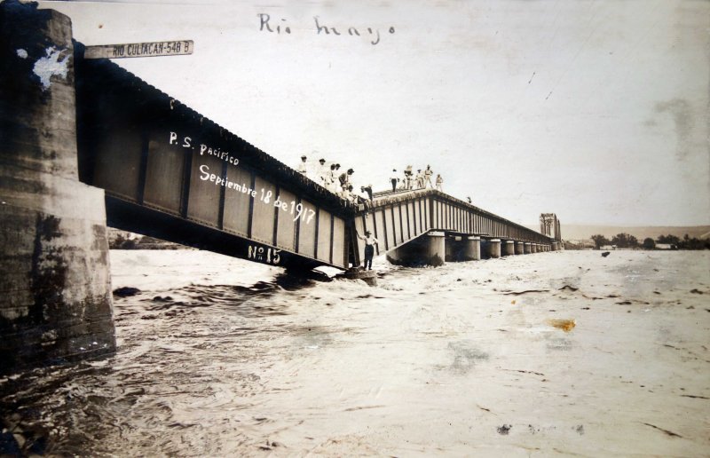 Escena despues de una Inundacion de el Rio Culiacan Sinaloa 18 de Septiembre de 1917