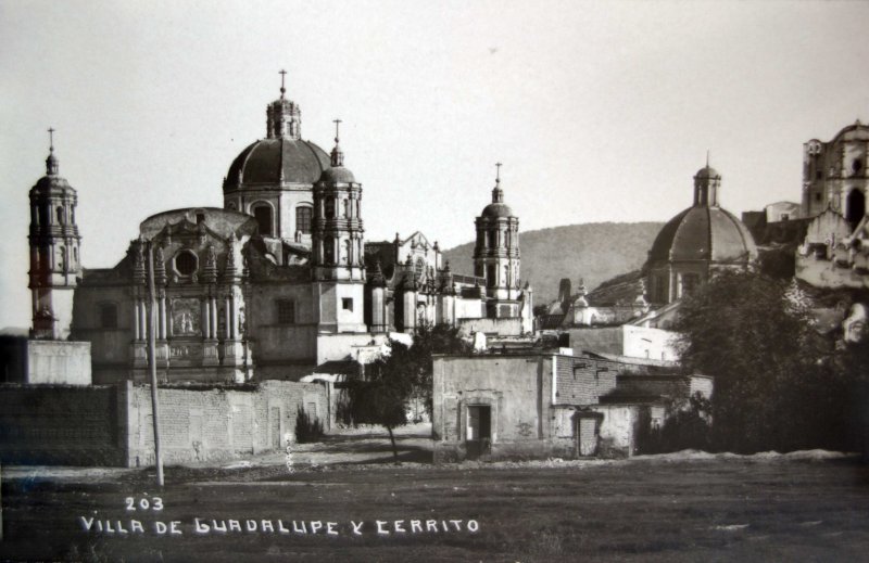 La villa de Guadalupe y el cerrito.