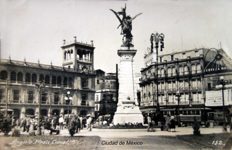 Plaza de La Constitucion Ciudad de México ( Circulada el 29 de Enero de 1930 ).