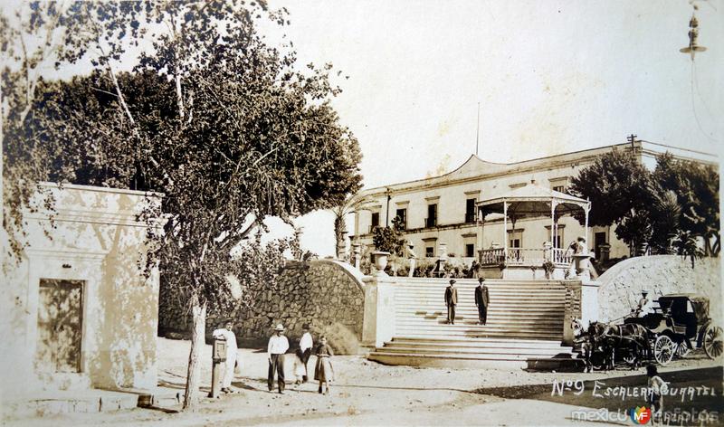 Escalera Cuartel.