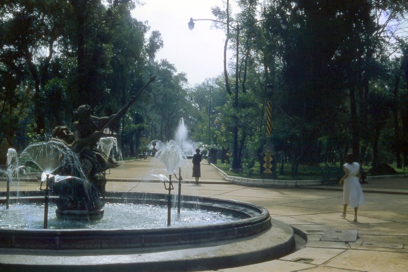 Fuente de Neptuno en la Alameda Central (1955)