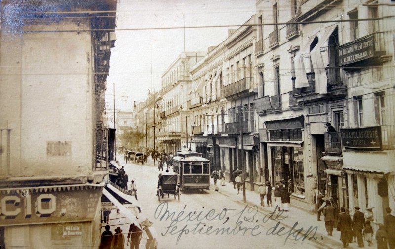 Calle de Donceles por el Fotógrafo Felix Miret ( Circulada el 12 de Sep.de 1912).