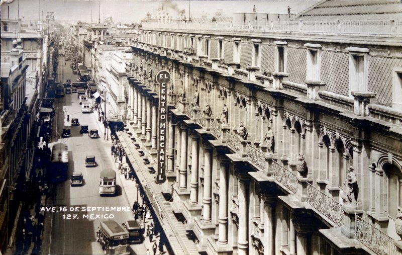 Avenida 16 de Septiembre ( Circulada el 25 de Agosto de1936 ).