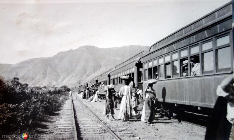 Lugar no identificado Estacion de Ferrocarril.