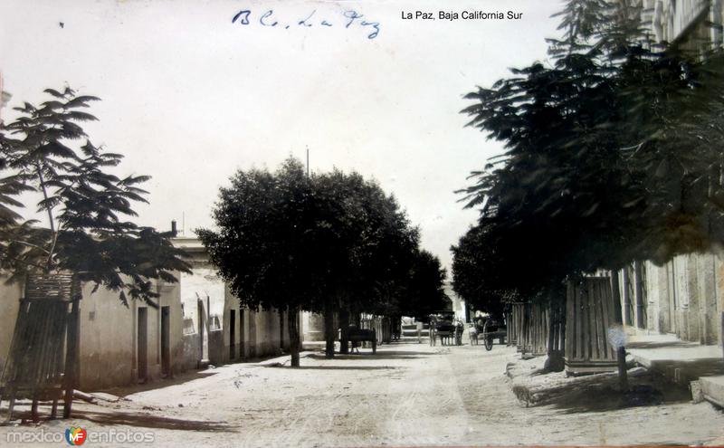 Escena callejera de La Paz, Baja California Sur .