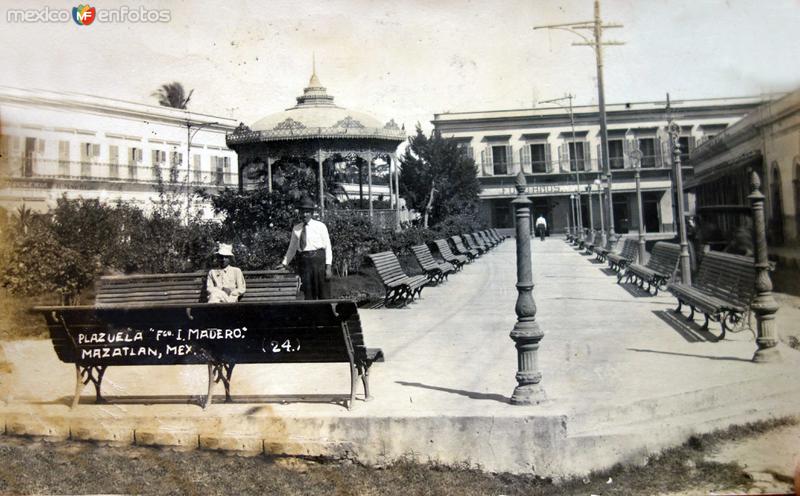 Plazuela Francisco I Madero.