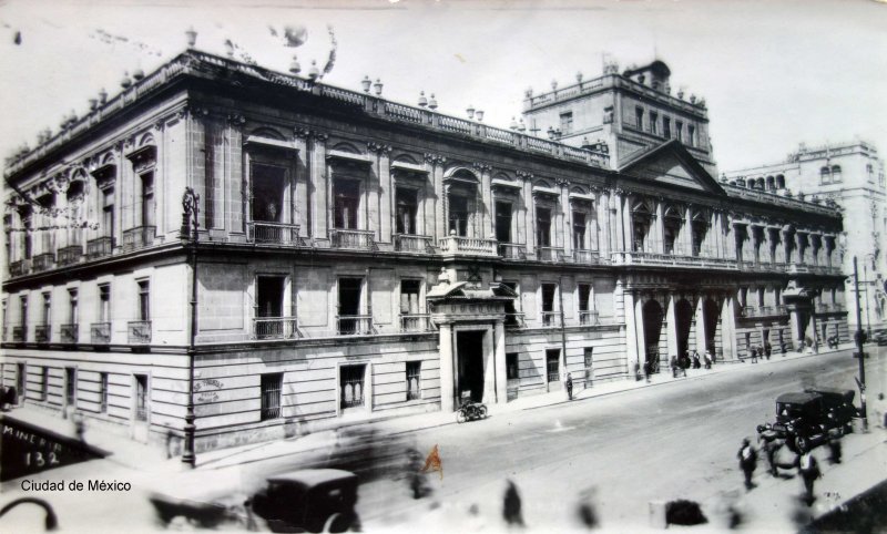 Palacio de Mineria de La Ciudad de México ( Circulada el 5 de Junio de 1937 ) .